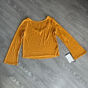 Who Wear What Shirt Womens Small Mustard Yellow